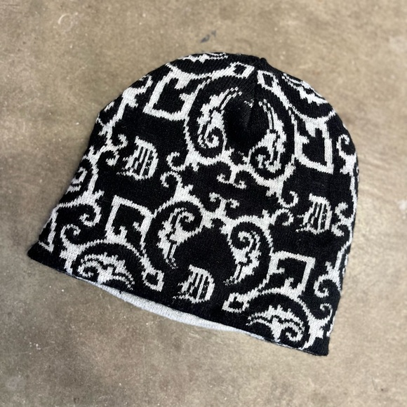 Reversible beanie black and grey - Picture 1 of 3